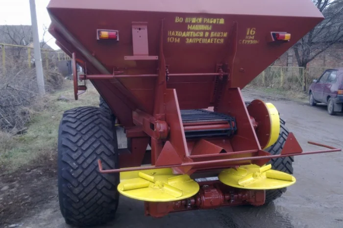 Машина для внесения удобрений МВУ-6, рмг 4, мву 8, роу 6, прт- фото № 1