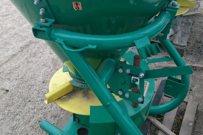 Розкидач добрив, навісний, МВД-0, 7, новий, виробництво, оригінальна продукція- фото № 5