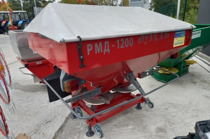 Розкидач мінеральних добрив Вулкан РД - 1200- фото № 1
