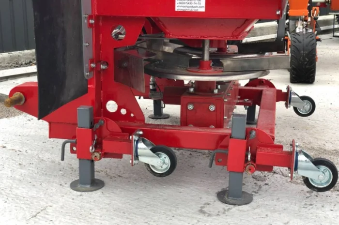 Розкидач мінеральних добрив Вулкан РД - 1200- фото № 4