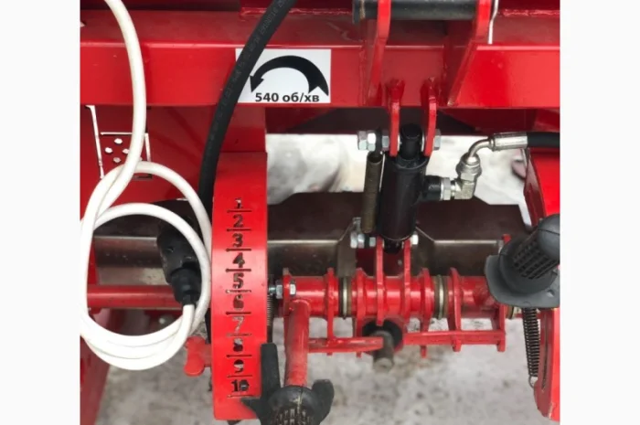 Розкидач мінеральних добрив Вулкан РД - 1200- фото № 6