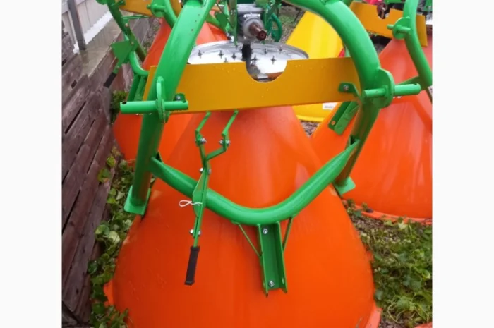 Розкидач мінеральних добрив 500 л- фото № 3