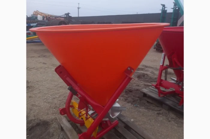 Розкидач мінеральних добрив 500 л- фото № 4