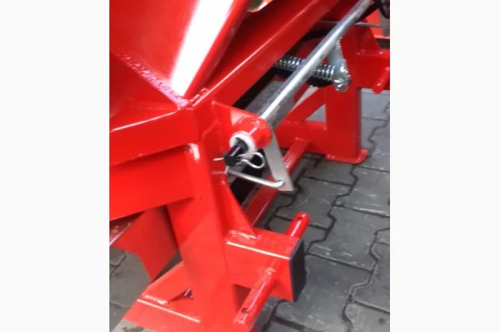 Розкидач міндобрив 500, 650, 1000л Польша- фото № 18