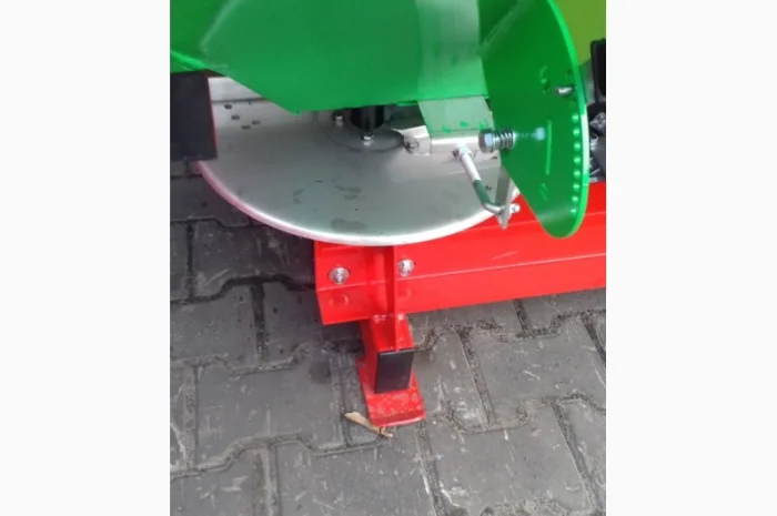 Розкидач міндобрив 500, 650, 1000л Польша- фото № 17