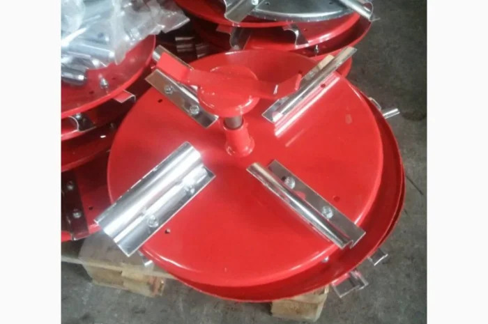 Розкидач міндобрив на 650 кг Польша Jar-met- фото № 11