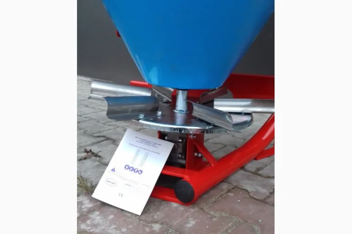 Розбрасиватель удобрений на 300, 500, 650, 1000л Польша- фото № 2