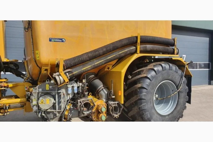 Самохідний розкидач органічних добрив Challanger Terra Gator 2244- фото № 4