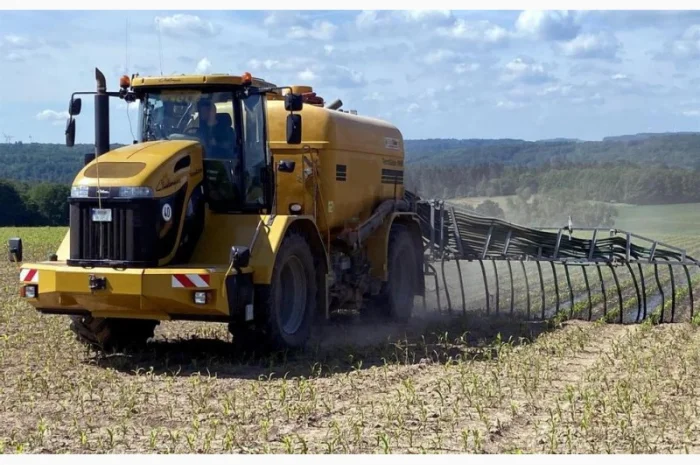 Самохідний розкидач добрив Challanger Terra Gator 2244 (2007)- фото № 3