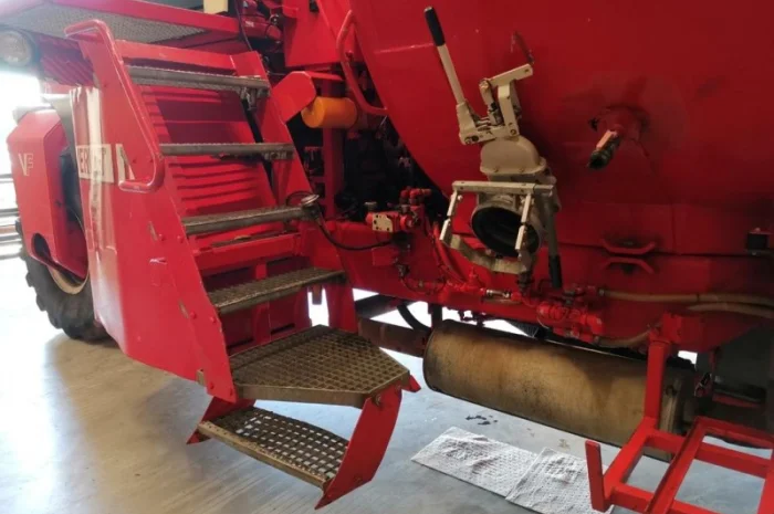 Самохідний розкидач органічних добрив Vervaet Hydro Trike 14m3- фото № 4