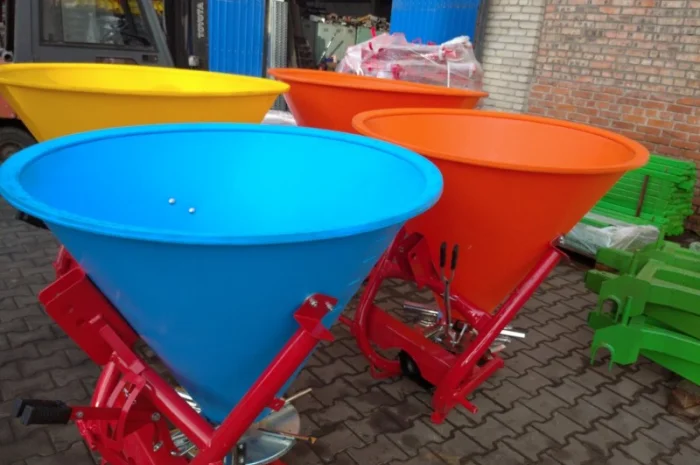 Лійка РУМ розкидач міндобрив пластик, метал 500кг- фото № 1