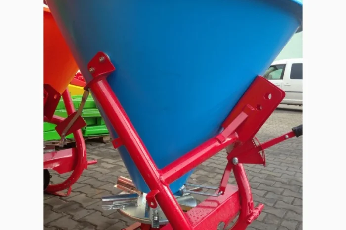 Лійка РУМ розкидач міндобрив пластик, метал 500кг- фото № 2