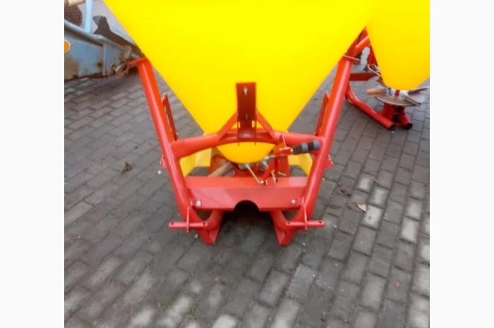 Разбрасыватель, розкидач, лійка, лейка, рум пластик усилений- фото № 7