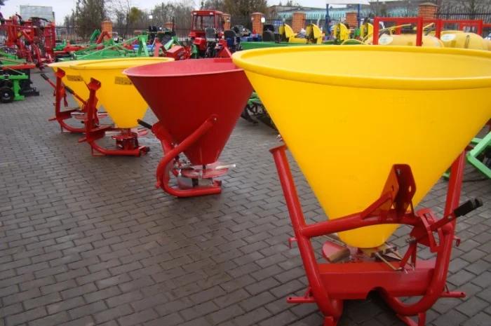 Розкидач міндобрива лійка РУМ польський- фото № 2