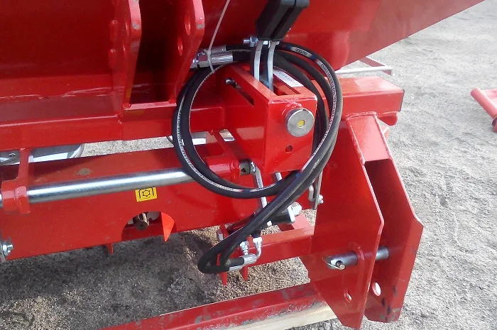 Розкидач міндобрив 1000 кг фірми Jar-Met Польща- фото № 2