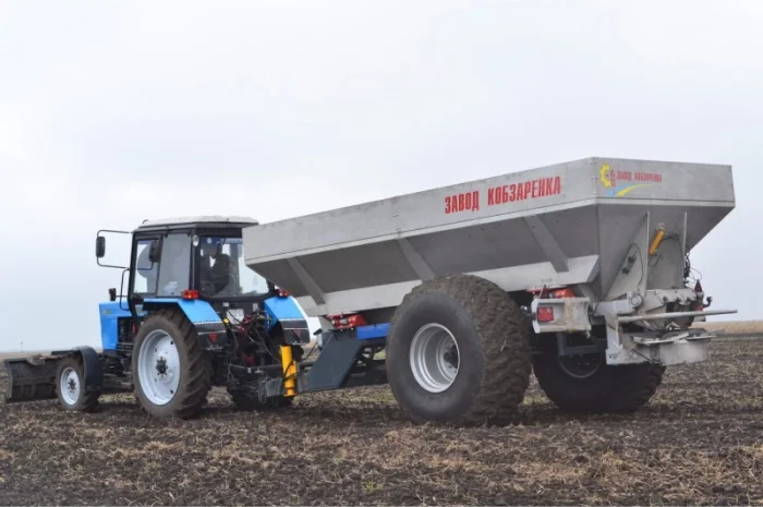 Разбрасыватели минеральных удобрений РМД-6, РМД-8, РМД-12, РМД-20- фото № 1