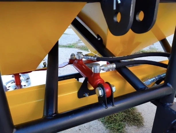 Розкидачі мінеральних добрив навісні та причепні- фото № 6