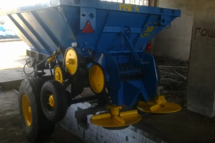 Машина для внесения удобрений РМГ-4, РУМ 4, МВУ-5, МВУ-6, МВУ-8- фото № 1