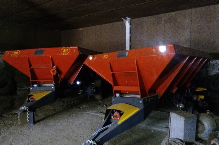 Продам разбрасыватели минеральных удобрений РМГ4. МВУ-5, 6, 8- фото № 6