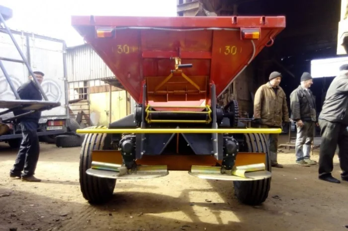РУМ 4. Продам розбрасыватель минеральных удобрений- фото № 3