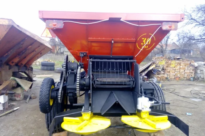 Разбрасыватель минеральных удобрений, песка РМГ4, РУМ4- фото № 4