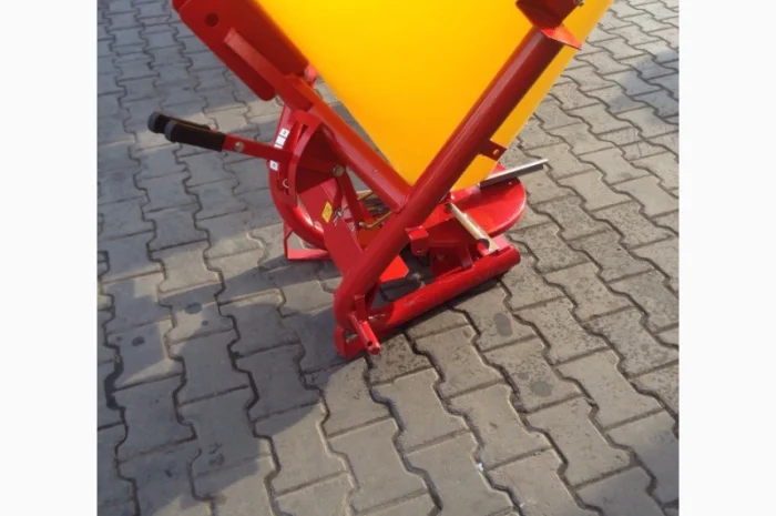 Розкидач міндобрив 500, 650, 1000кг, Jar-Met. Розкидач добрив МВУ-05 (пластик), виробник- фото № 4