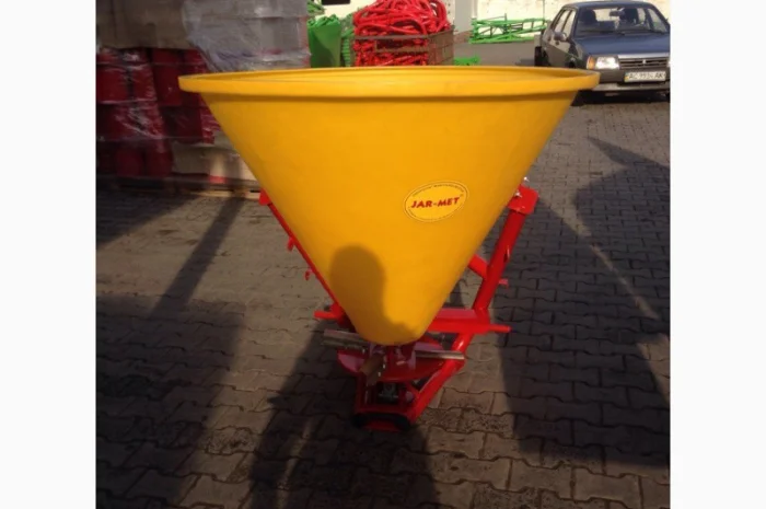 Розкидач міндобрив 500, 650, 1000кг, Jar-Met. Розкидач добрив МВУ-05 (пластик), виробник- фото № 5