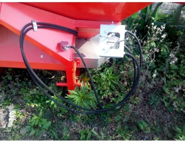 Расбрасыватели удобрений Jar-met, Польша 500, 650, 1000 кг (пластмаса, железо)- фото № 3