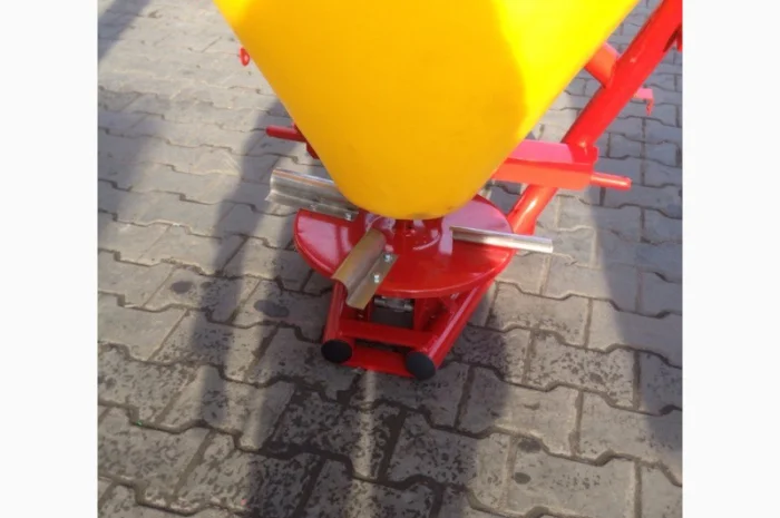 Разбрасыватель удобрений 200 - 1000 кг Jar-Met Польша- фото № 4