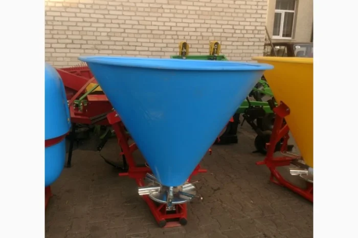 Разбрасыватель удобрений лейка рум 200 - 300 - 500 - 650 Польша- фото № 15