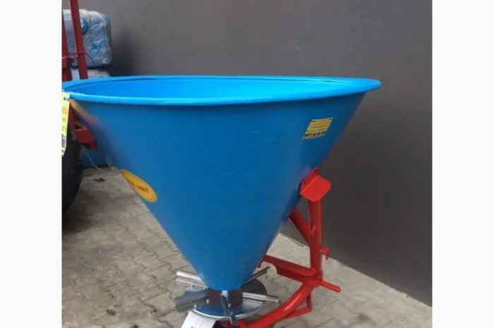 Разбрасыватель удобрений 300 - 500 - 650 - 1000 кг Польша- фото № 1