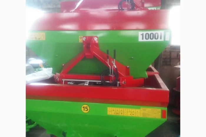 Разбрасыватель удобрений 300 - 500 - 650 - 1000 кг Польша- фото № 2