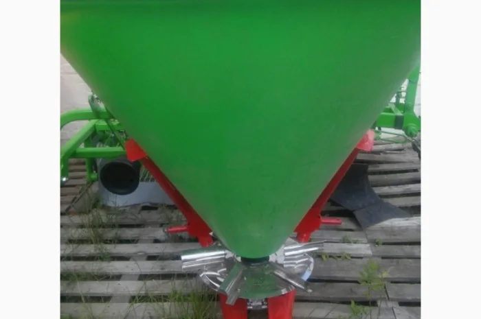 Разбрасыватель удобрений 300 - 500 - 650 - 1000 кг Польша- фото № 6