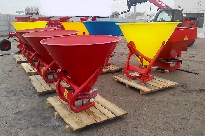 Разбрасыватель удобрений 500 кг фирмы Jar-Met (железный)- фото № 4