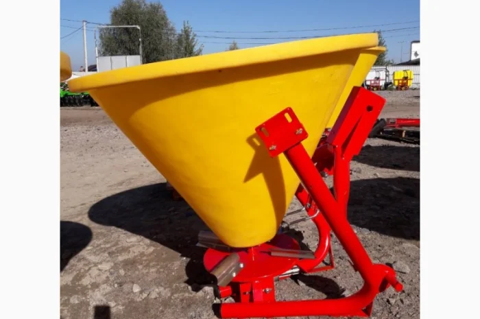 Розкидач мінеральних добрив на 300 кг (бак пластиковий) фірми Jar-Met- фото № 9