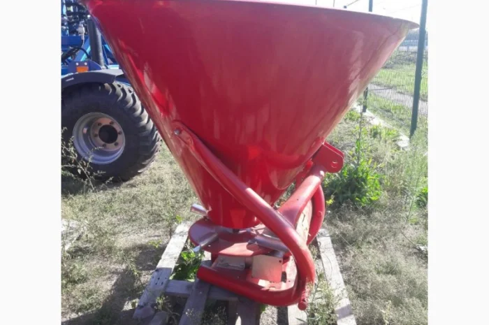 РУМ на 500 кг розкидач міндобрив фірми Jar-Met Польща- фото № 12