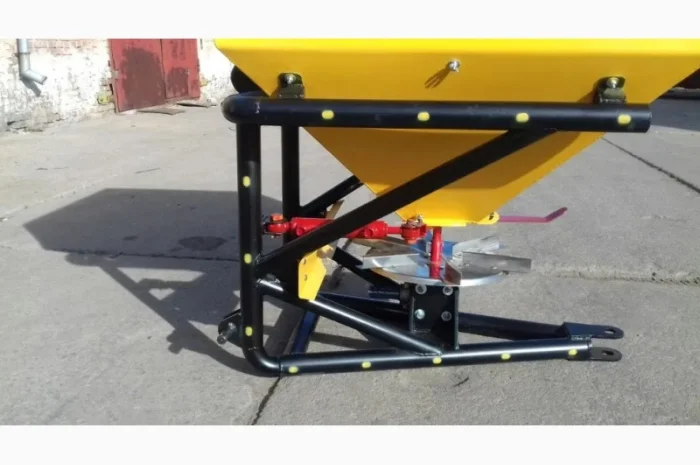 Роу, розкидач мінеральних добрив- фото № 1