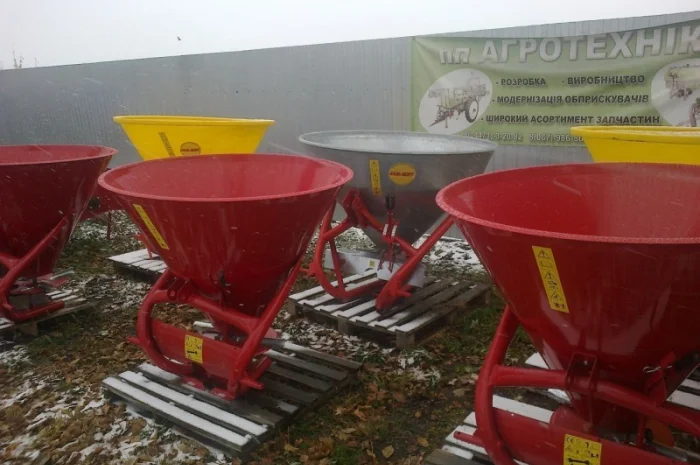 Разбрасыватель Jar Met Польша 650 л- фото № 6