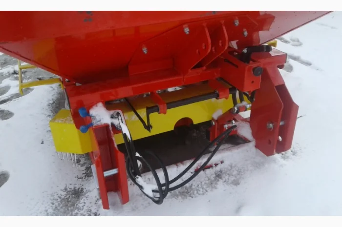 Разбрасыватель удобрений навесной Jar Met 1000 л с карданом- фото № 6