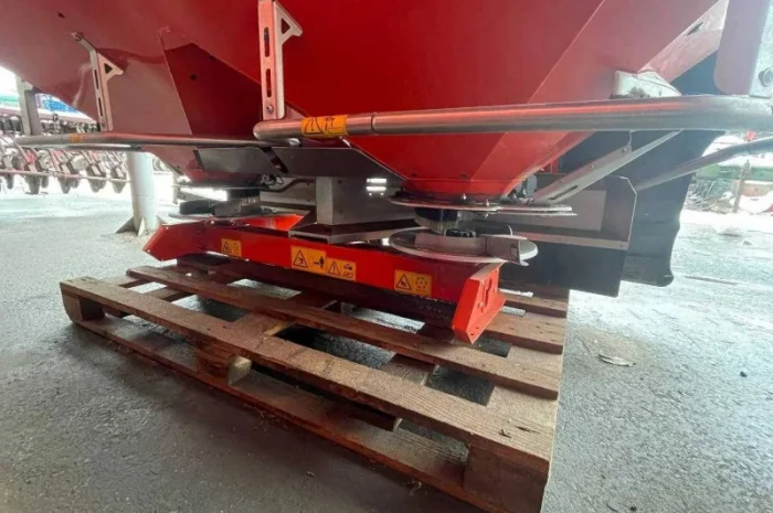 Продається розкидач мінеральних добрив RAUCH AXIS M 30.2 Q-V8 (KUHN)- фото № 6