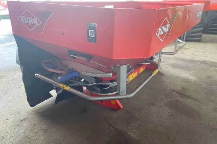 Продається розкидач мінеральних добрив KUHN AXIS 30.2- фото № 3