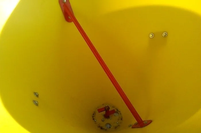 Продам розкидач міндобрив (лійка) Jormet на 500л- фото № 2