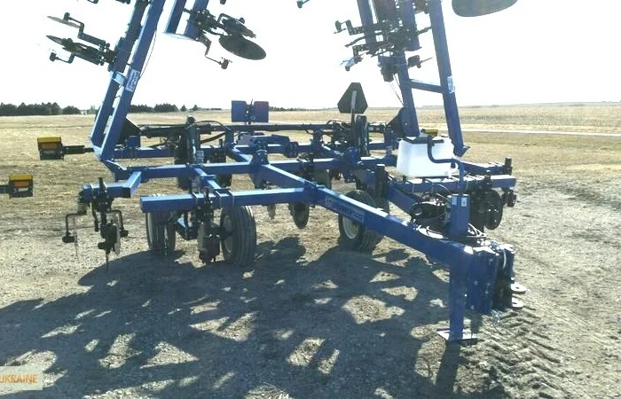 2015 г. Блю Джет Лендранер Blu-Jet Landrunner II для внесения безводного аммиака в грунт- фото № 1