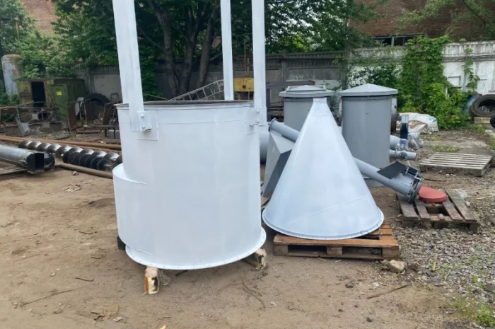 Силос, бункер со шнеком для сыпучих материалов и зерновых- фото № 11