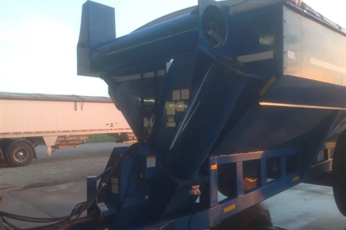 В наличии Бункер перегрузчик Кинзе Kinze 840 б/у- фото № 5