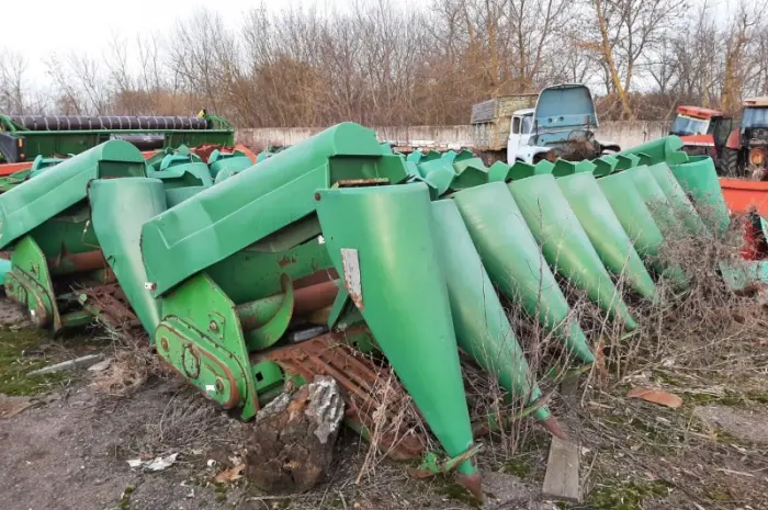 Жатка кукурудзяна John Deere 892- фото № 2