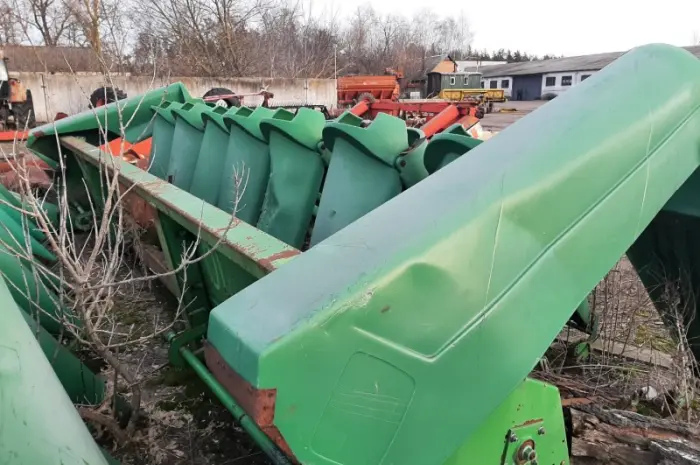 Жатка кукурудзяна John Deere 892- фото № 4