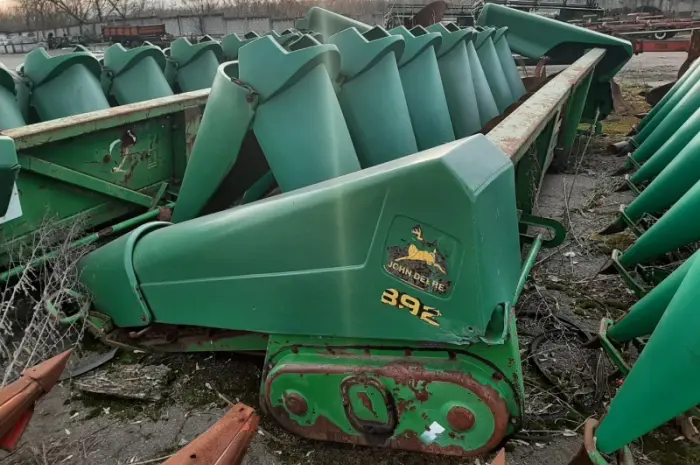 Жатка кукурудзяна John Deere 892- фото № 8