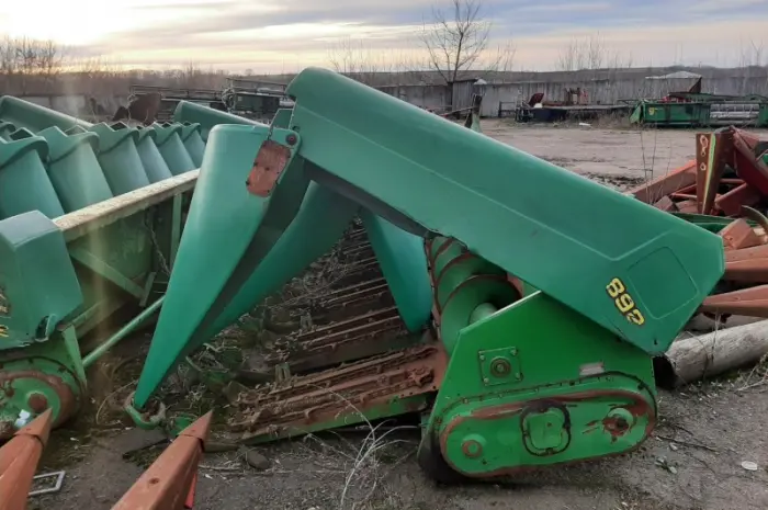 Жатка кукурудзяна John Deere 892- фото № 9