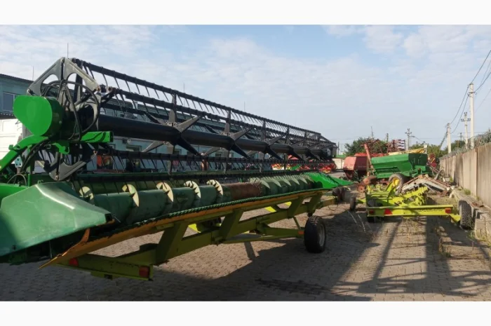 Жатка зернова John Deere 930 F- фото № 1